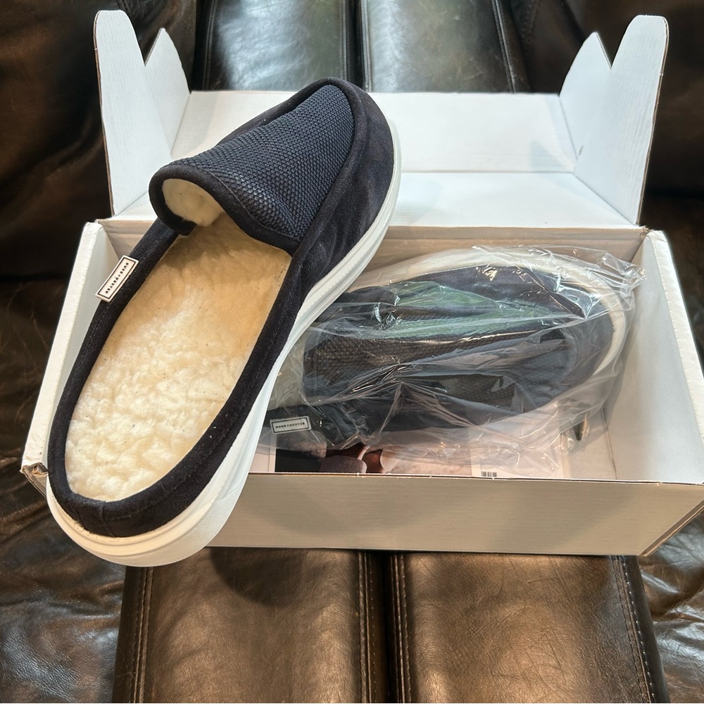 Duke and Dexter navy Sean slippers. Size 10 (UK). Brand new.